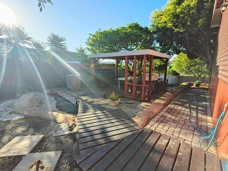 3 Bedroom Property for Sale in Fraaiuitsig Western Cape